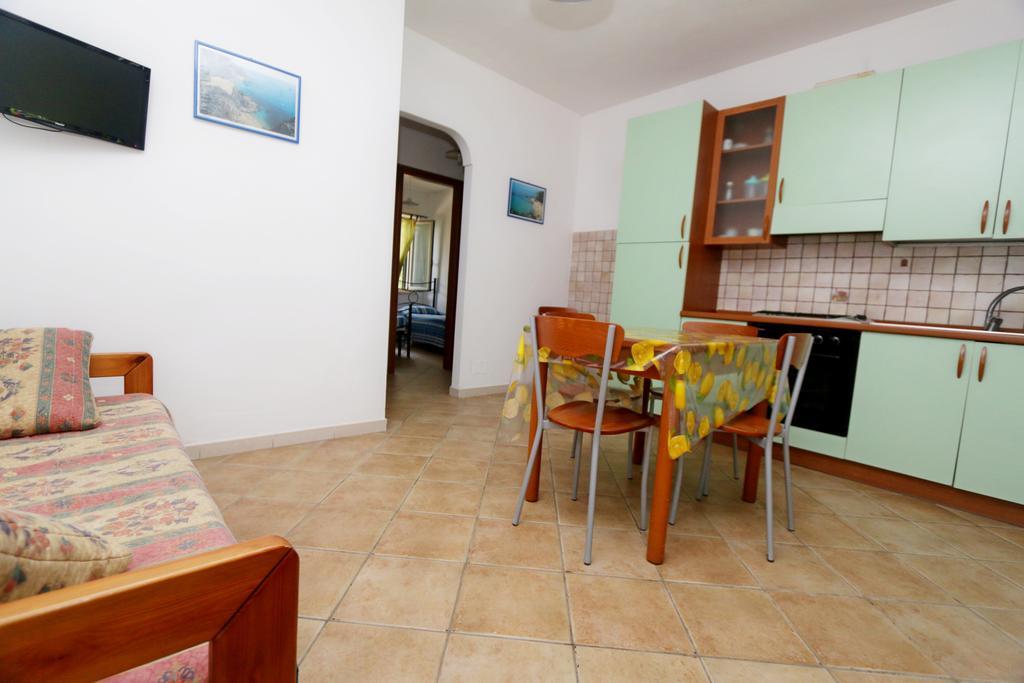 Aparthotel Residenza La Vigna Parghelia Habitación foto
